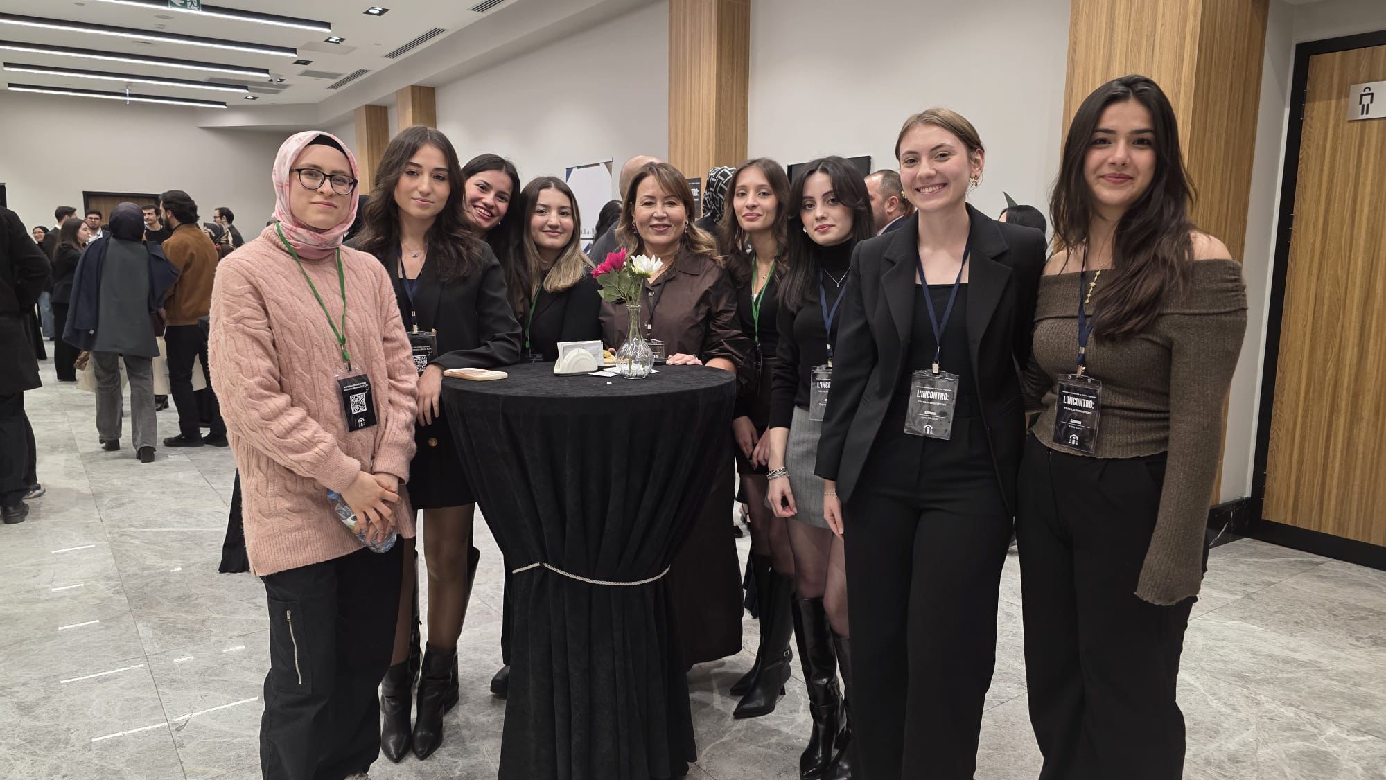 Ankara Üniversitesi Hukuk Fakültesi Hukukta Arabuluculuk ve Tahkim Topluluğu tarafından düzenlenen ve UTAUM’un ana sponsorluğunu üstlendiği L’INCONTRO: 100 Yılın Resepsiyonu gerçekleştirildi.